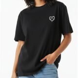 modelo karol g delantero_1 Remera oversize Karol g