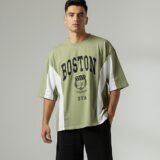 BOSTON PISTACHO-CRUDO 1 Remera boxy fit BOSTON